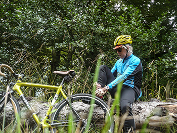 aldi cycle clothing