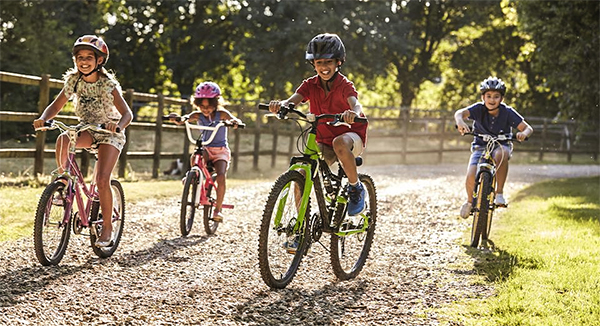kids on bikes