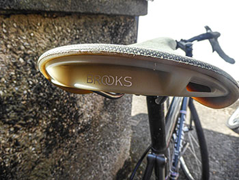 brooks cambium c17 organic light
