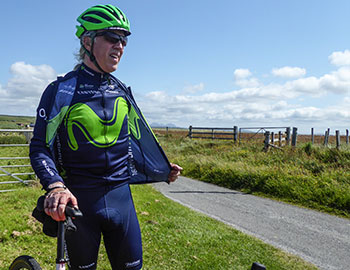 endura movistar team issue gilet