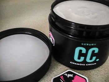 muc off luxury chamois cream