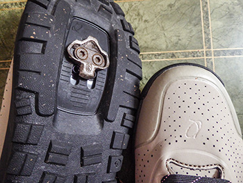quoc weekend sneakers