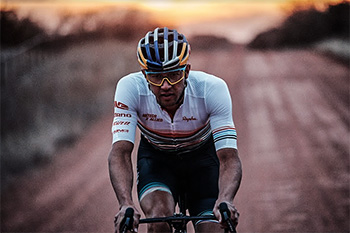 rapha strickland jersey