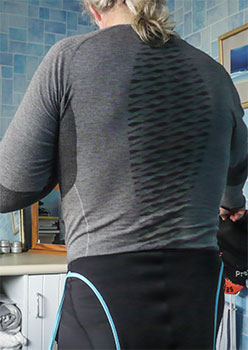 showers pass body-mapped baselayer