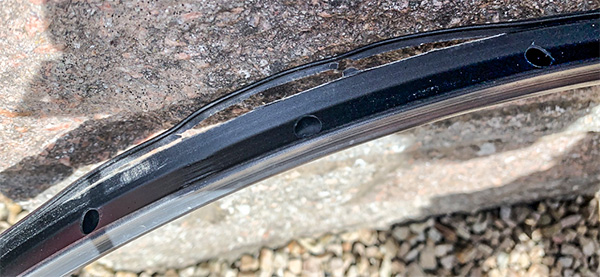 damaged tubeless rim