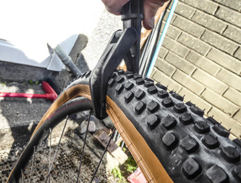 kool-stop tyre bead jack