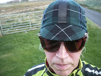 red dots scottish winter cap